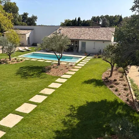 Dans Un Mas Provencal Renove *