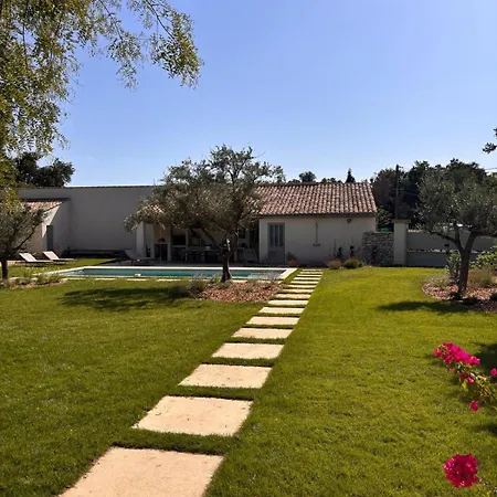 Dans Un Mas Provencal Renove Saint-Hilaire-dʼOzilhan