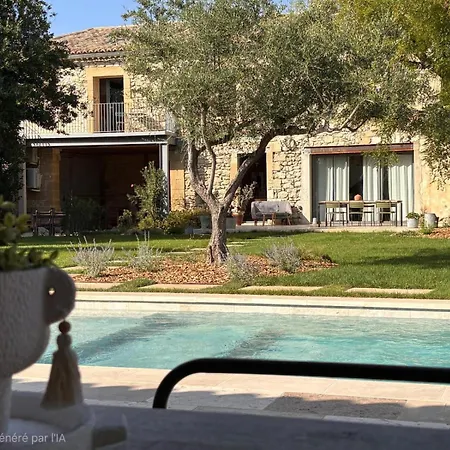 Dans Un Mas Provencal Renove
